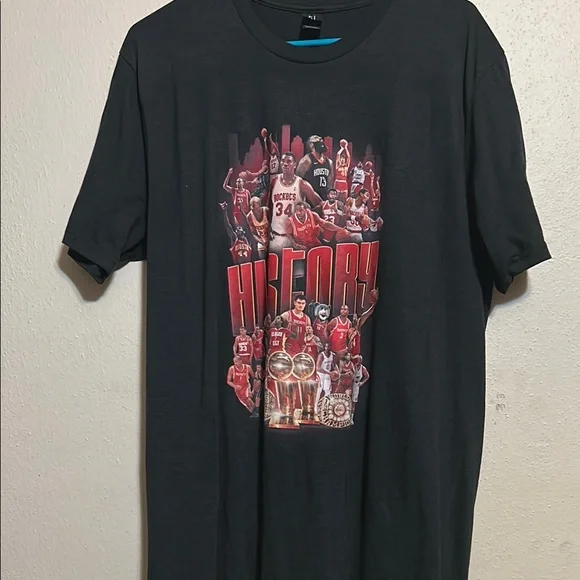 Black Short Sleeve Tee with Urban Graphic - Picture 1 of 4